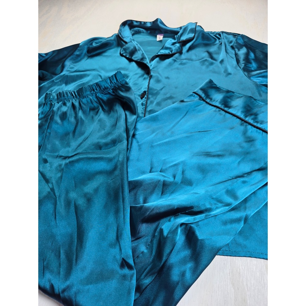 Lilac + London Teal Satin Pajama Set 1X Short Sleeve Top Pants Classic Luxury